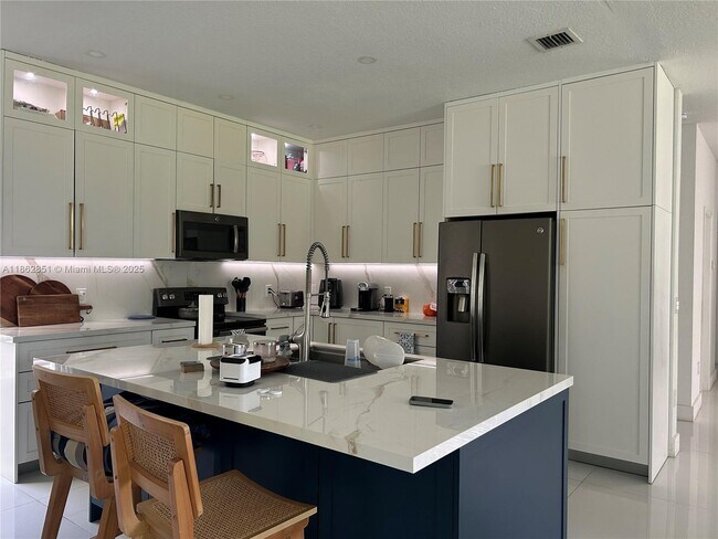 Foto del edificio - 16101 SW 27th St