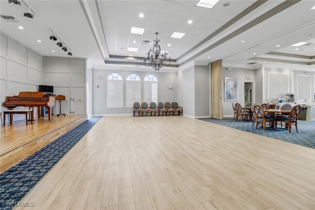 Foto del edificio - 49 High Point Cir S
