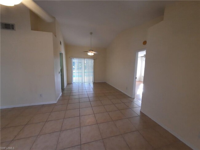 Foto del edificio - 15177 Briarcrest Cir