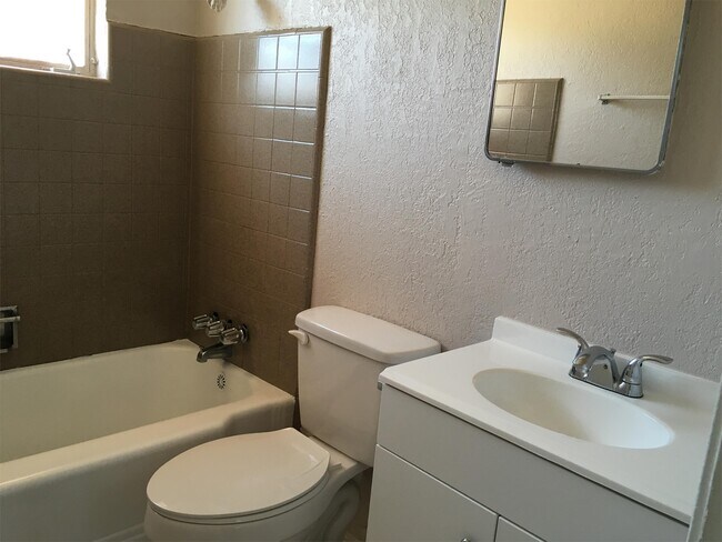 Building Photo - 7535 Yuma Dr
