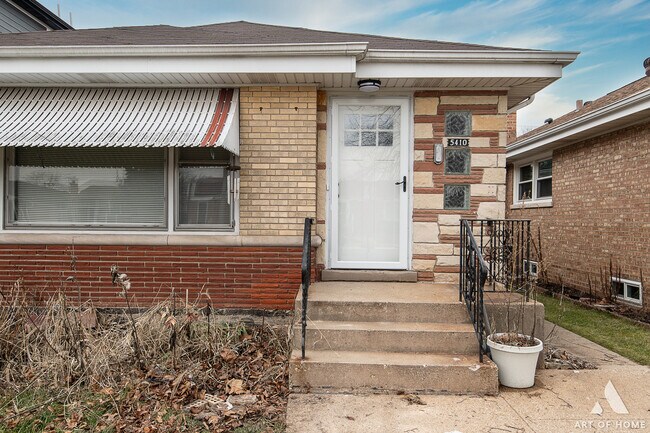 Foto del edificio - 5410 N Neenah Ave
