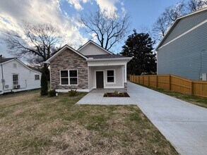 Building Photo - 1116 Bridge St