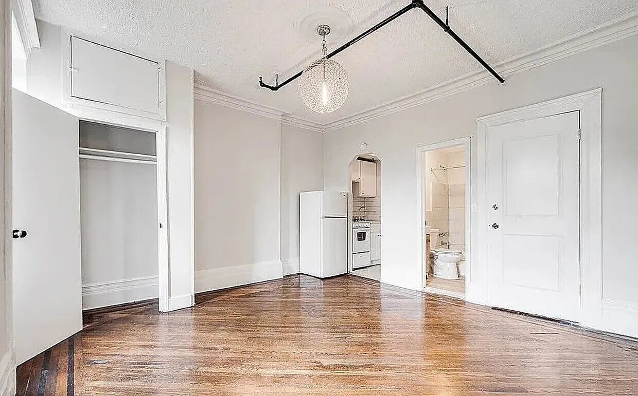 Foto del edificio - 915 Sterling Pl