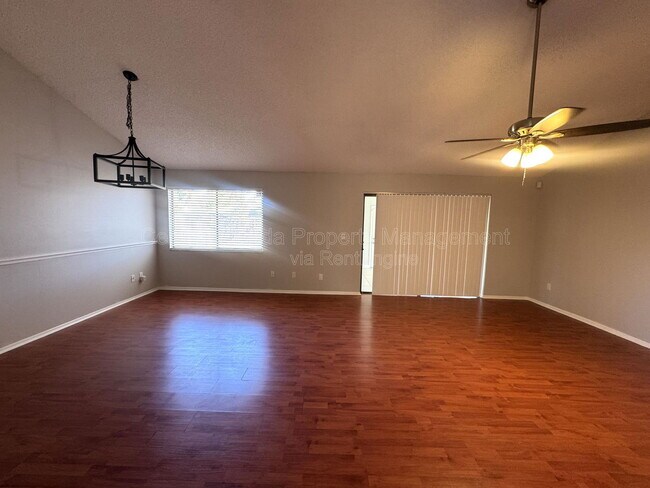 Building Photo - 820 Sutter Loop