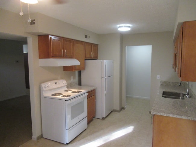 Building Photo - Valley Vista Apartments & Townhomes
