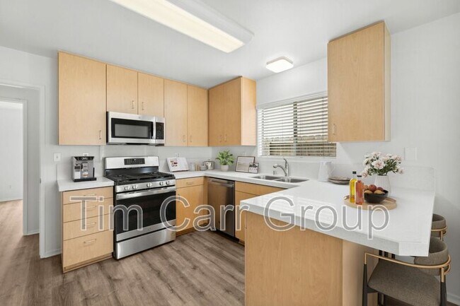 Foto del edificio - 375 Woodland Pl