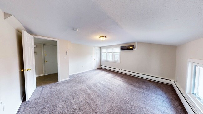 Building Photo - 171 Olive St
