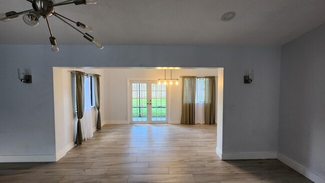 Building Photo - 21324 Chinaberry Dr
