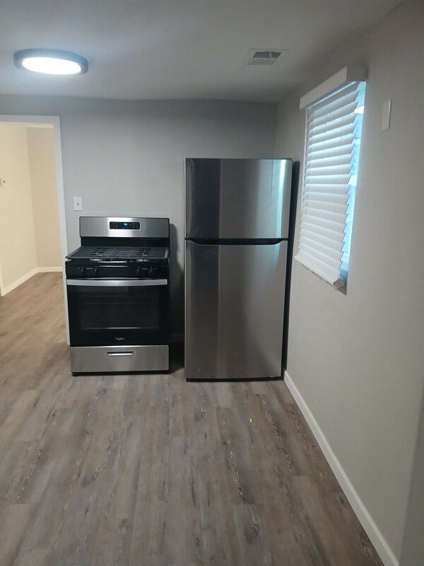 Foto del edificio - 1602 N Hughes St