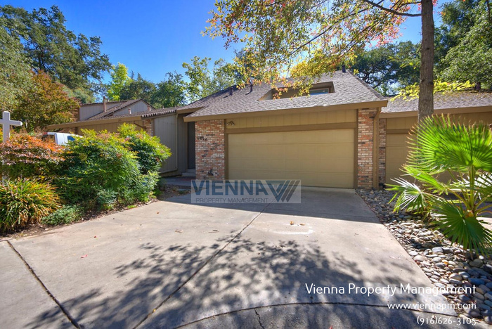Primary Photo - 6494 Crosswoods Cir