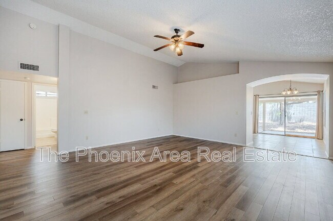 Foto del edificio - 5710 W Commonwealth Pl