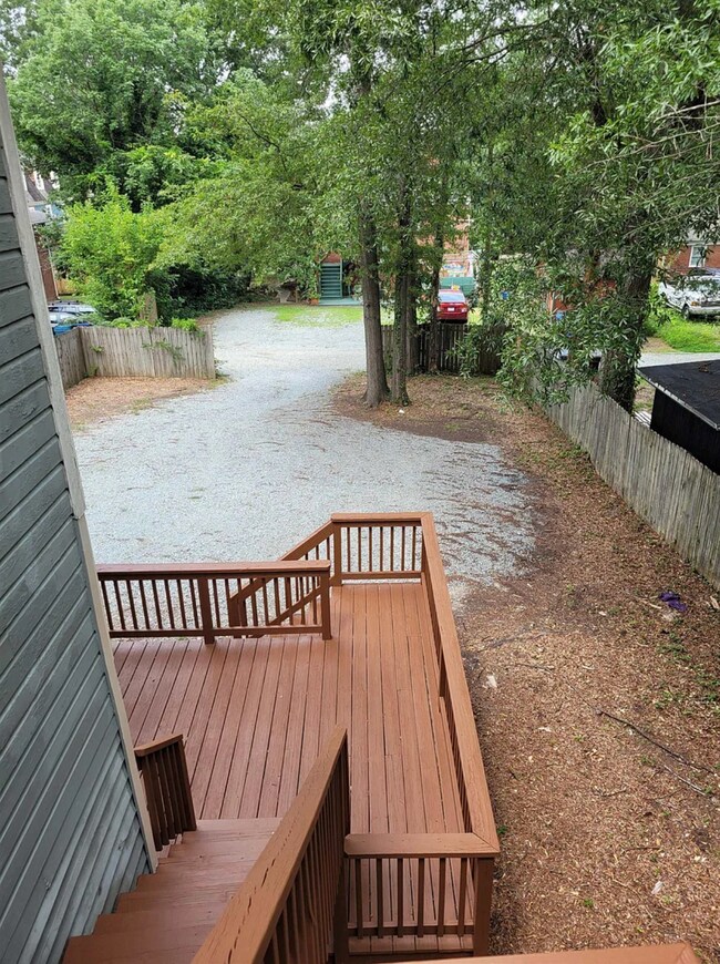 Cubierta trasera - 805 Onslow St