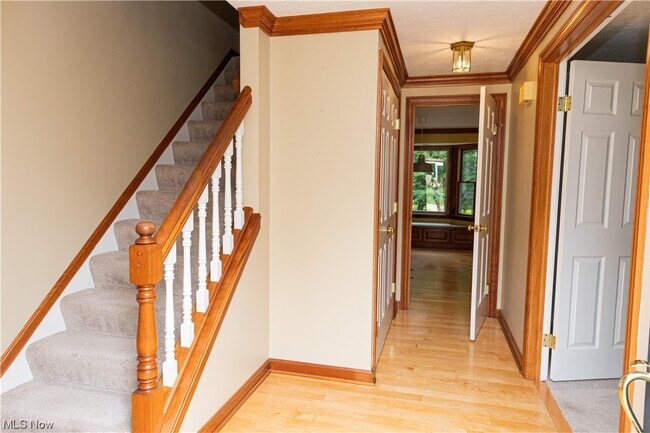 Building Photo - 4689 Treetop Dr