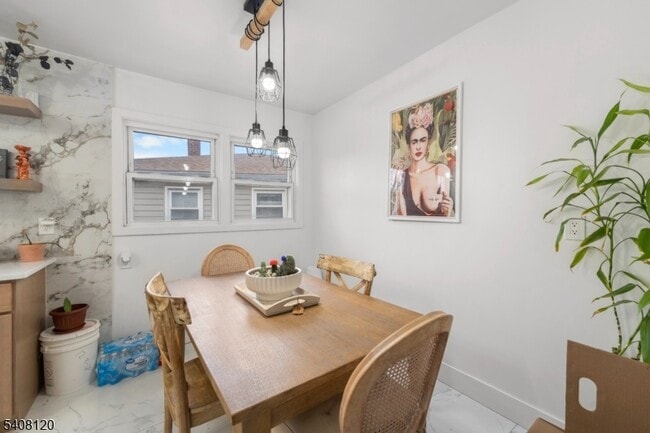 Foto del edificio - 22 Crescent Ct