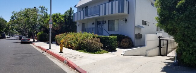 Foto del edificio - 1231 N Ogden Dr