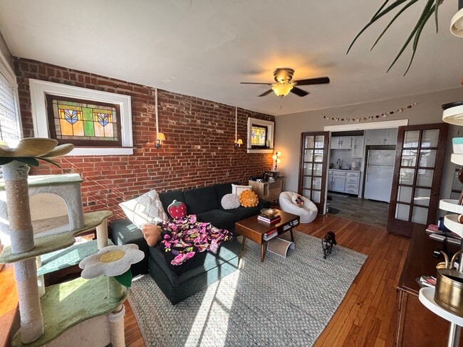 Living Room - 4945 Mardel Ave