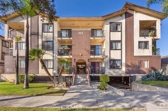 Building Photo - 463 Vine St
