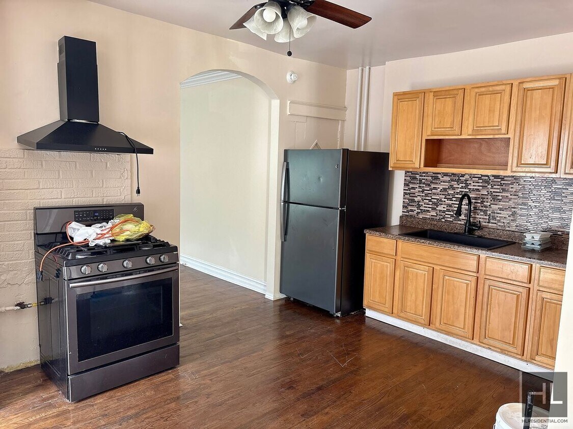 Foto principal - BAISLEY AVENUE, BRONX