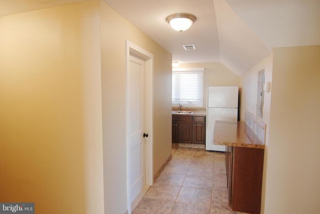 Foto del edificio - 4122 Ferry Rd