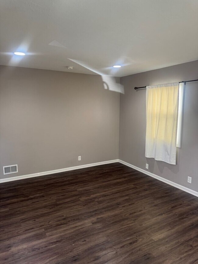Foto del edificio - 830 Judson St