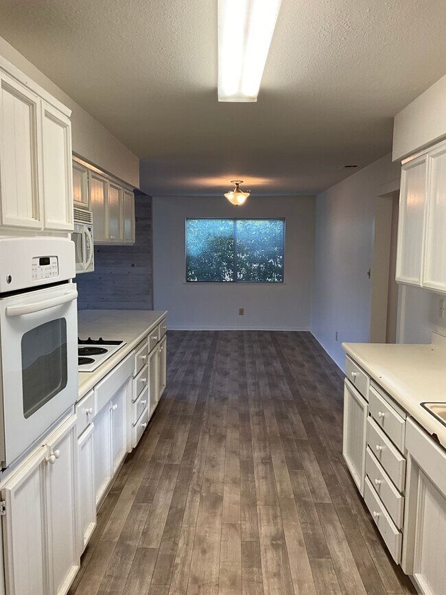 Foto del edificio - SPACIOUS 3 BED HOME IN ROCKLIN!!
