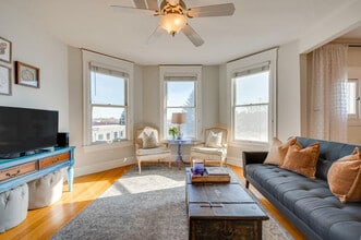 Building Photo - 2503 Broadway-SI ID1385608P