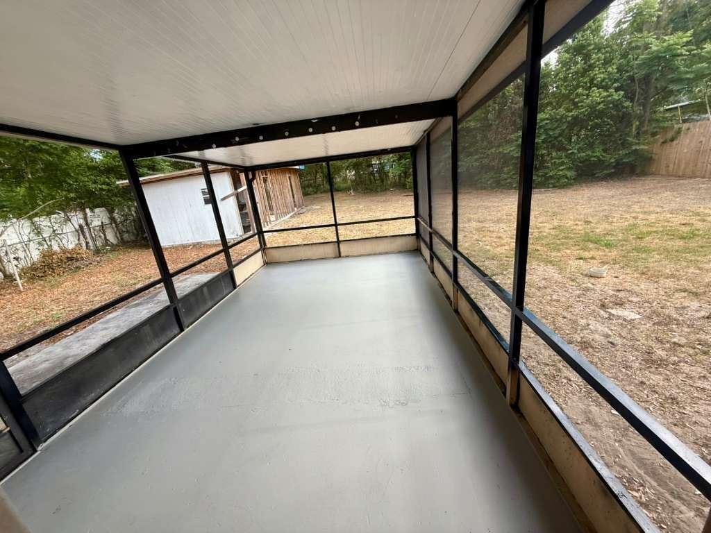 Foto del edificio - 6221 Oakcrest Cir