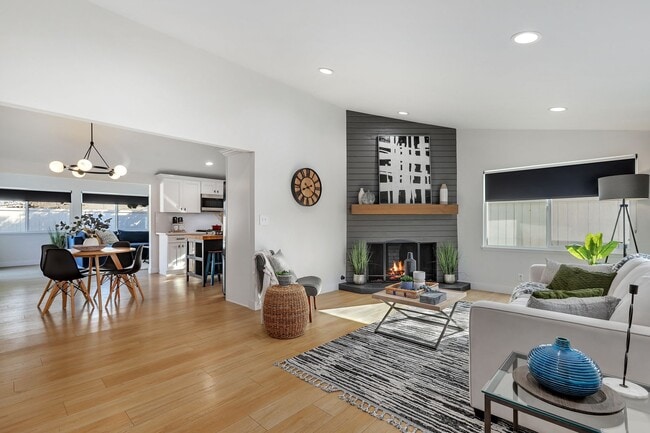 Photo - 292 Joann St House