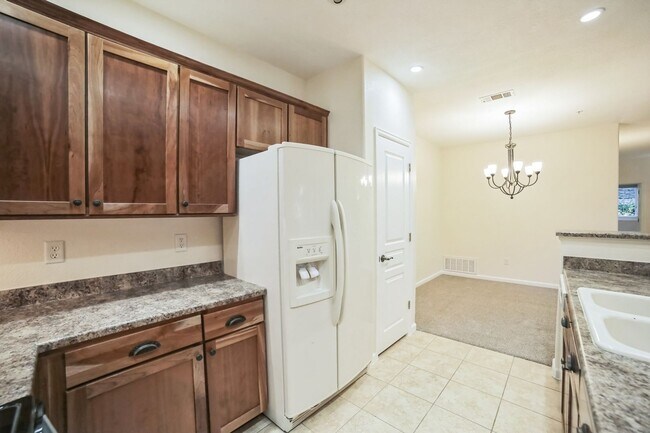 Building Photo - Charming 3BR Condo in Arvada