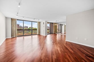 Building Photo - 4100 N Charles St
