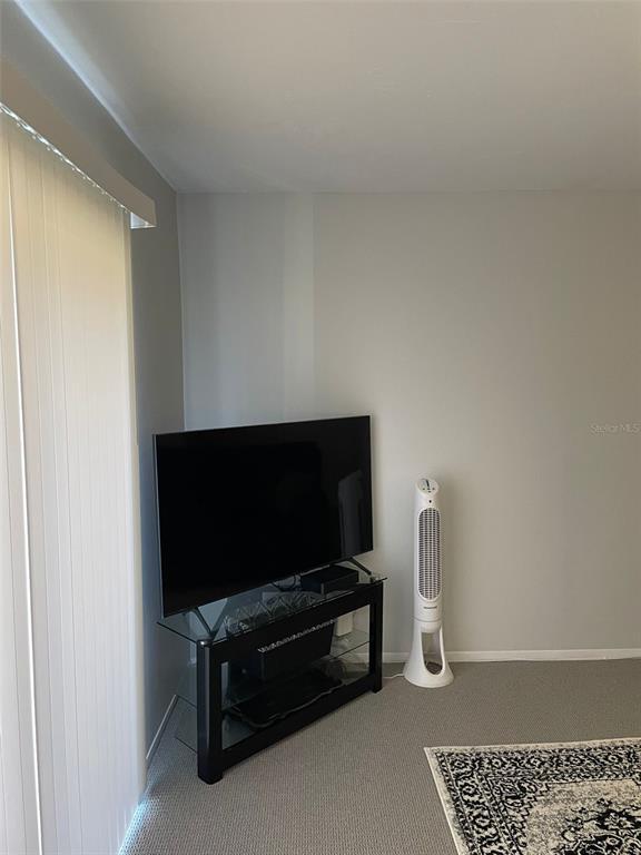 Foto del edificio - 2725 Hidden Lake Blvd