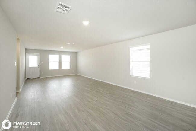 Building Photo - 4727 Independence Hl