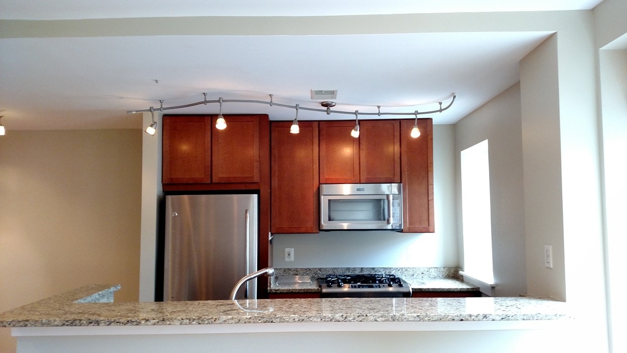 hermoso kitchenq de granito - 2656 15th St NW