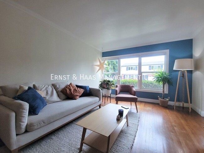 Foto del edificio - Beautifully Remodeled 1 Bedroom Condo Step...