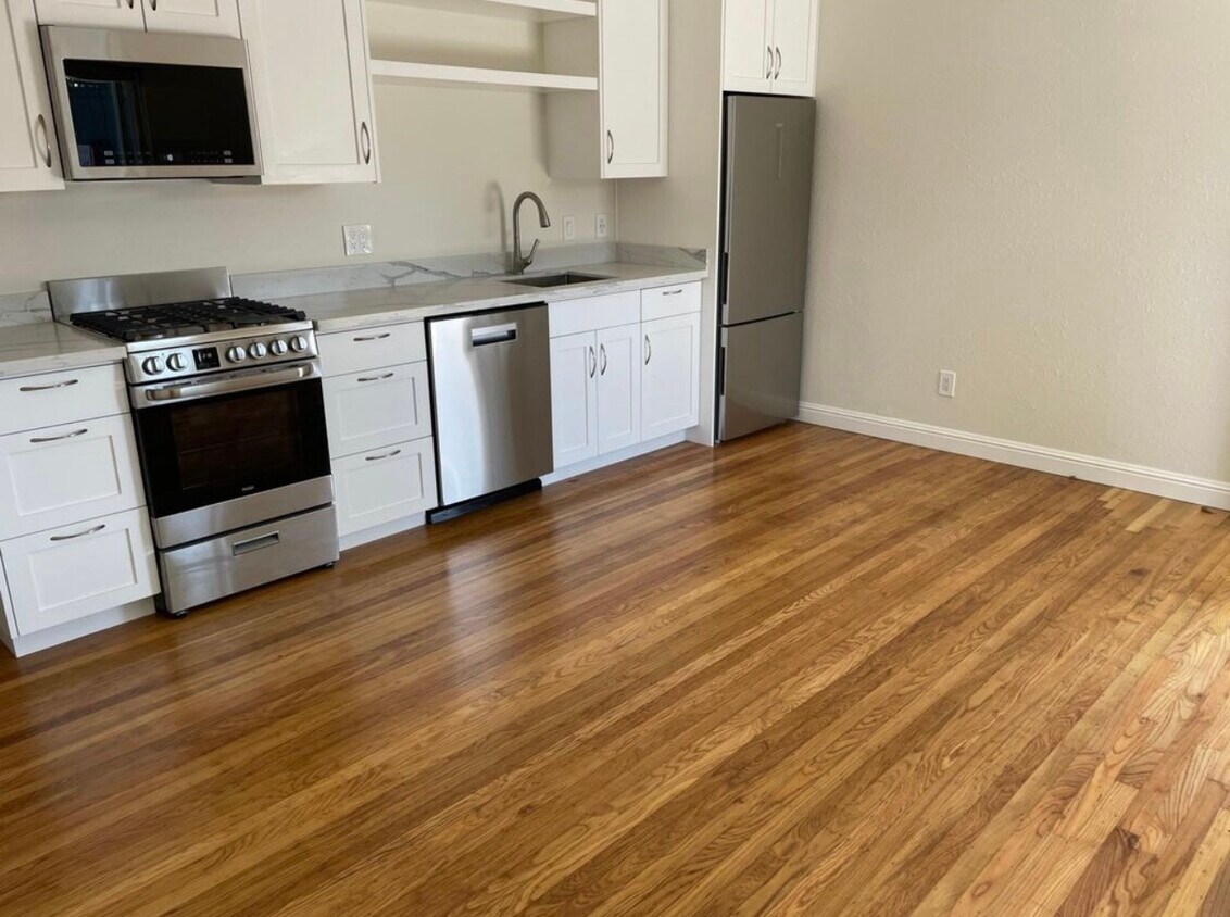 Primary Photo - 60 Sears Cir