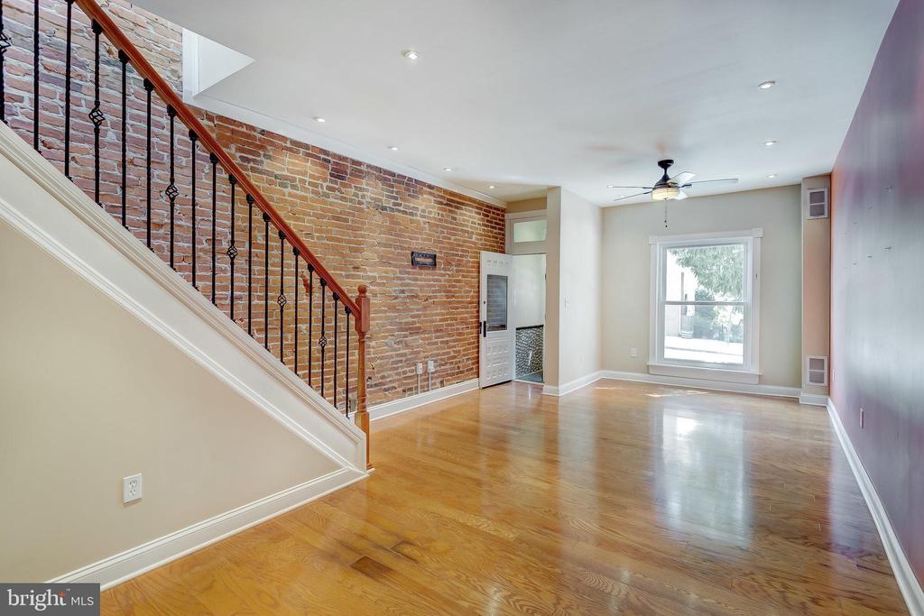 Foto principal - 806 S Clinton St