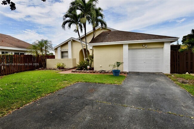Foto del edificio - 15015 SW 52nd Ln