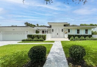 Building Photo - 6901 Almansa St