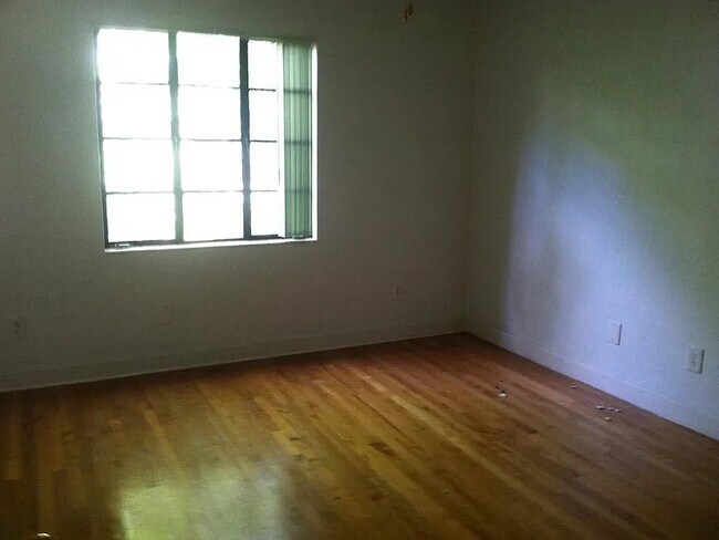 Foto del edificio - 617 Hillcrest St