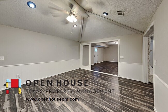 Foto del edificio - 2705 Loch Haven Dr Plano