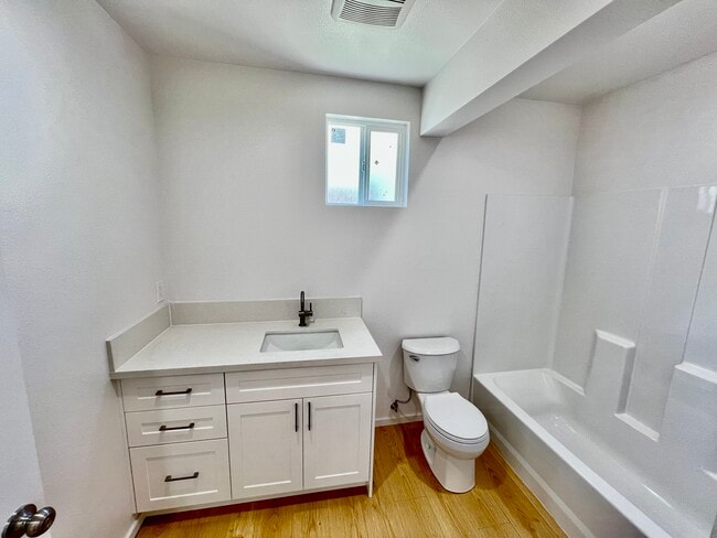 Foto del edificio - 3118 W 109th St
