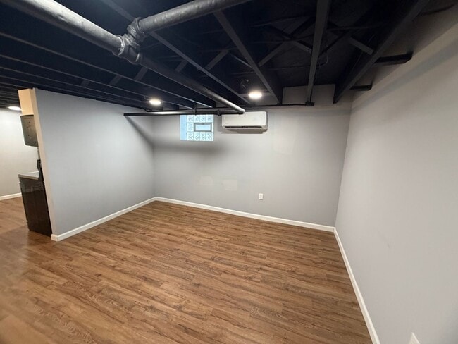 Building Photo - 6611 Kennedy Ave