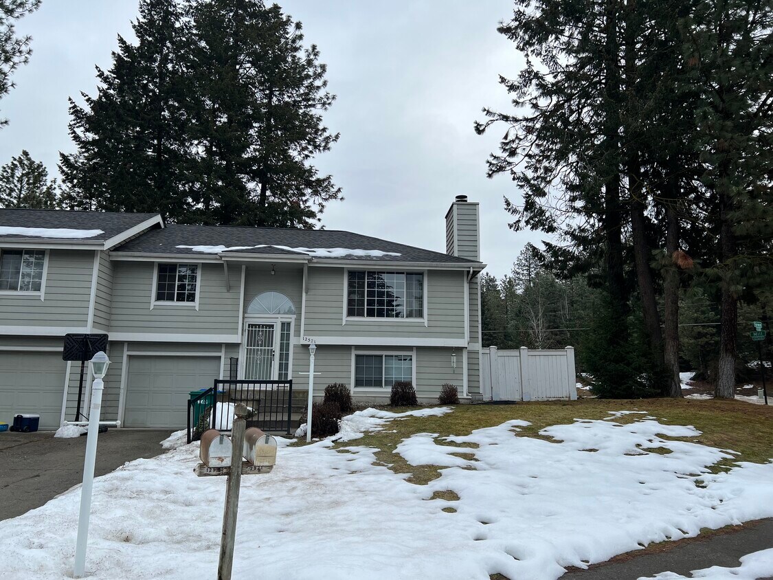 Primary Photo - 12521 N Fairwood Dr