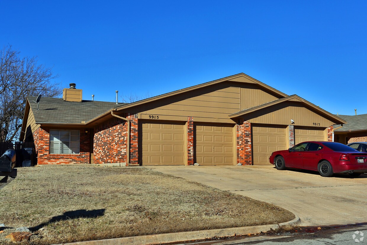 Larkspur Duplex Package Apartments in Oklahoma City, OK