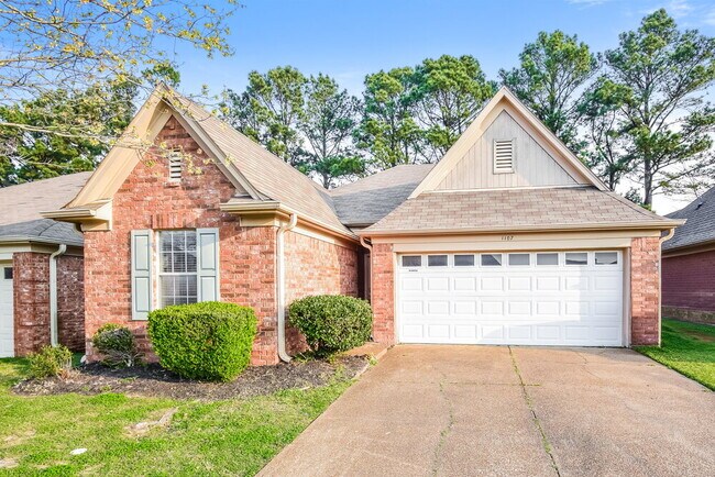 Foto del edificio - 1107 Breezy Valley Dr