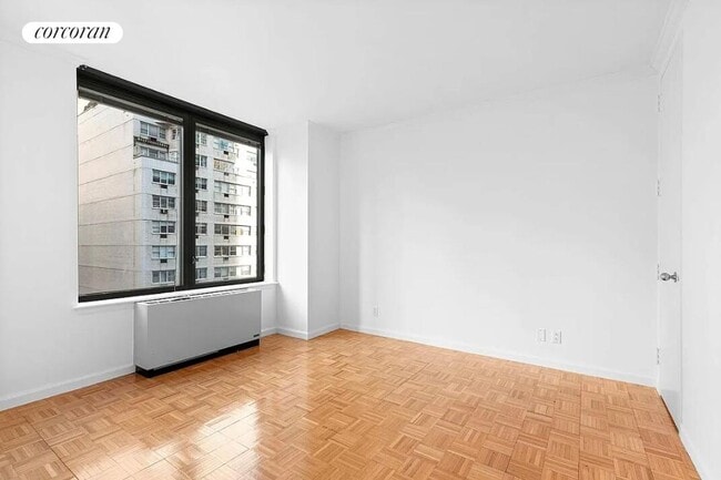 Foto del edificio - 150 E 57th St