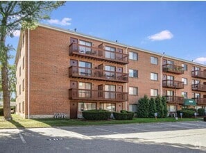 Building Photo - 2320 Harbor View Dr