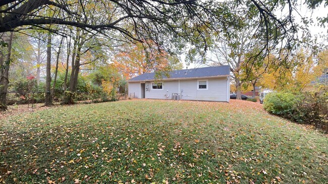 Building Photo - 4141 Redonda Ln