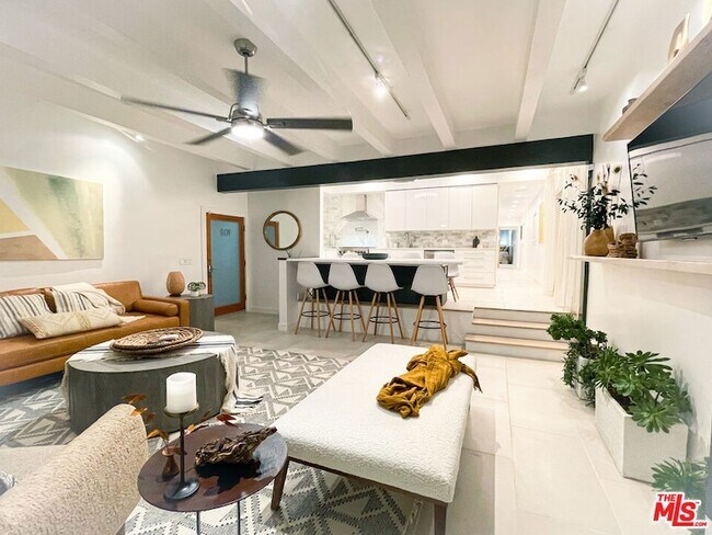 Building Photo - 3215 Ocean Front Walk