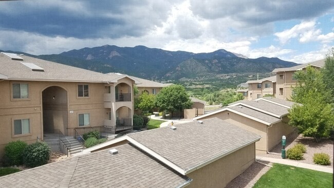 Building Photo - Incredible Location on this 3 Bedroom 2 Ba...